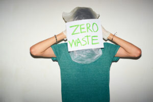 Zero waste na wydarzeniach: kaucje, segregacja i transport niskoemisyjny